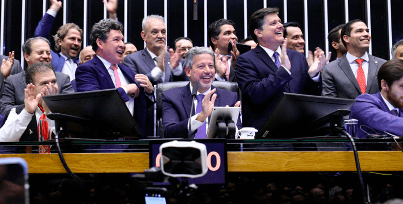 Reforma tributária promulgada no Congresso